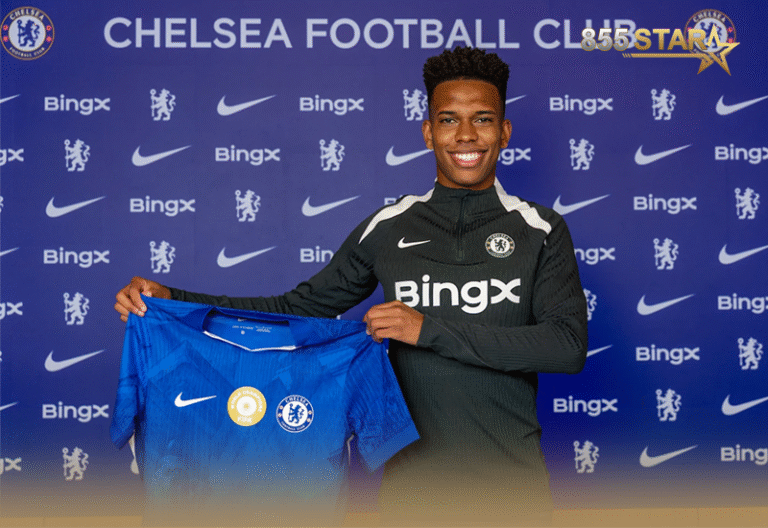 សូមស្វាគមន៍មកកាន់ Chelsea! កីឡាករវ័យក្មេងសញ្ជាតិប្រេស៊ីល Estevao ទើបមកដល់ក្រុមតោខៀវ ក្រោយចុះកុងត្រាបានមួយឆ្នាំ