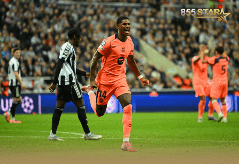 ញាក់សាច់! Rashford រកគ្រាប់ដំបូងឱ្យ Barcelona ស៊ុតដូចកាំជ្រួច